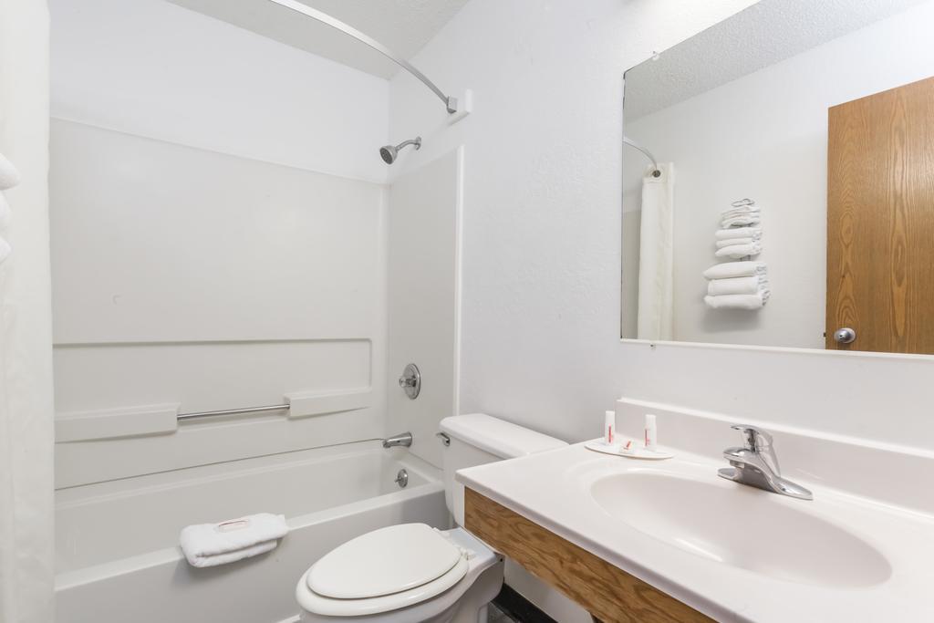 Deluxe Double Room with Two Double Beds - Non-Smoking